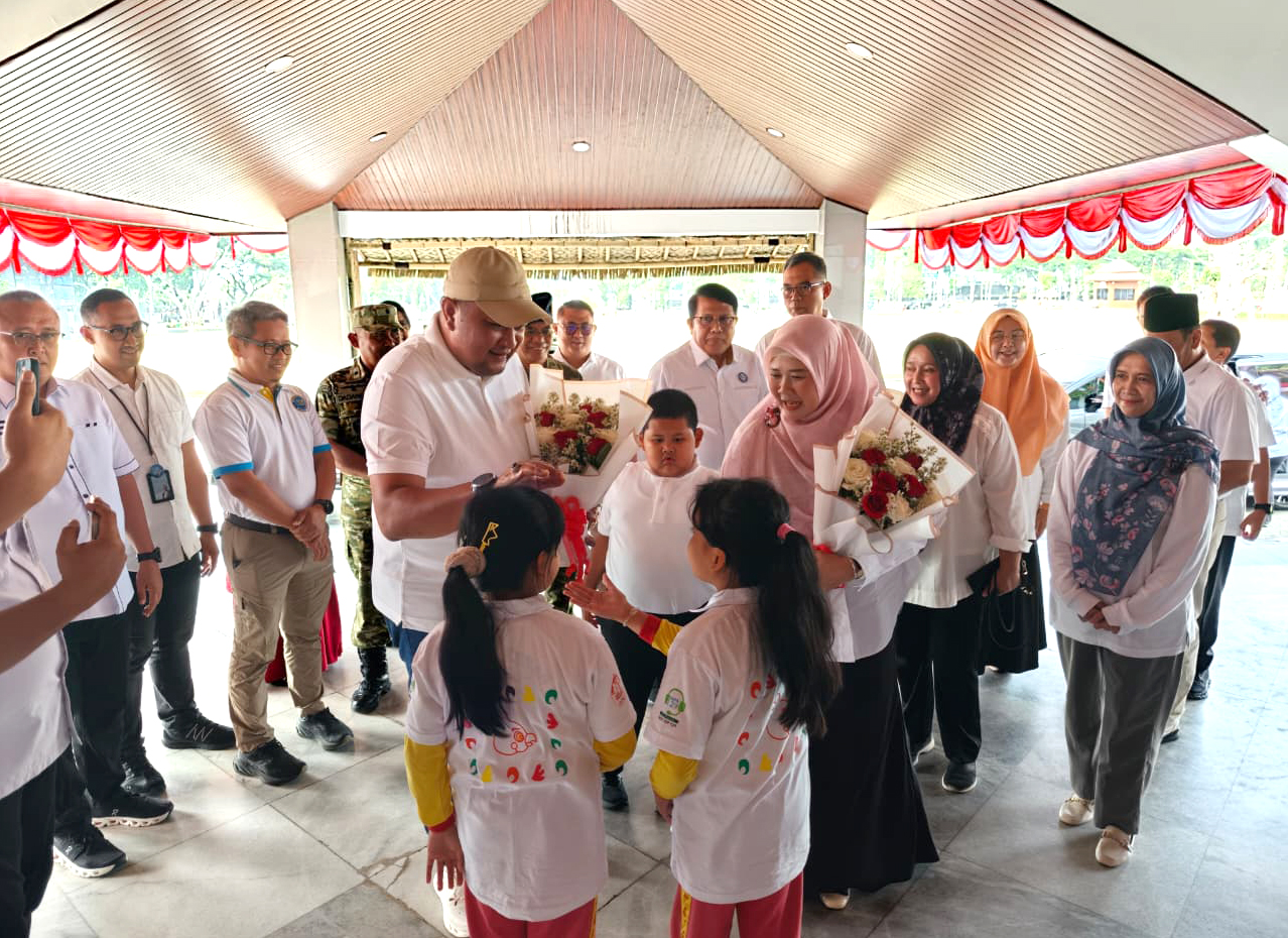 Menghadiri acara Hari Anak Nasional Tahun 2026, di Gedung Tegar Beriman Pemkab Bogor